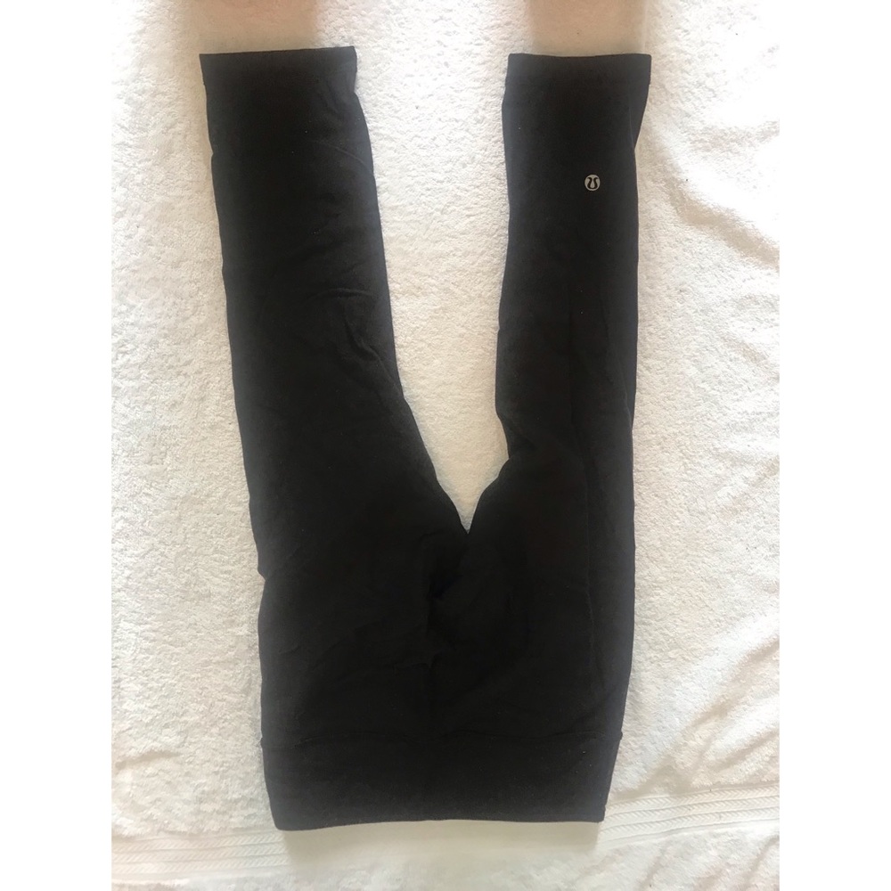 Lululemon low rise Wunder Unders (reversible)